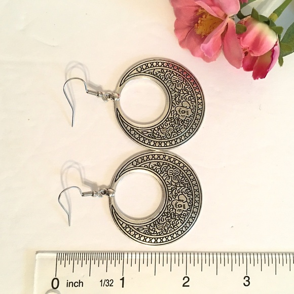 Boho Ethnic Dangle Earrings - Picture 10 of 10